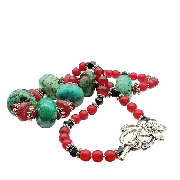 Vintage Turquoise & Glass Beads Beaded Necklace with Red and Green Beads - Picture 3 of 3